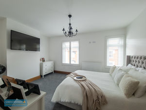 Bedroom- click for photo gallery